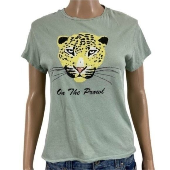 Wildfox On The Prowl Keke Cheetah Graphic Tee style Cj16A004 XS short sleeve - Picture 1 of 7